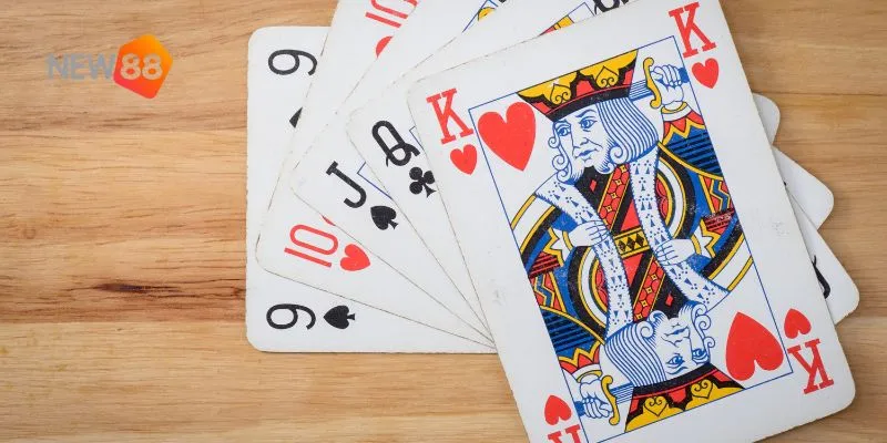 Nội dung này giới thiệu tổng quan về bài domino và sức hấp dẫn của trò chơi.